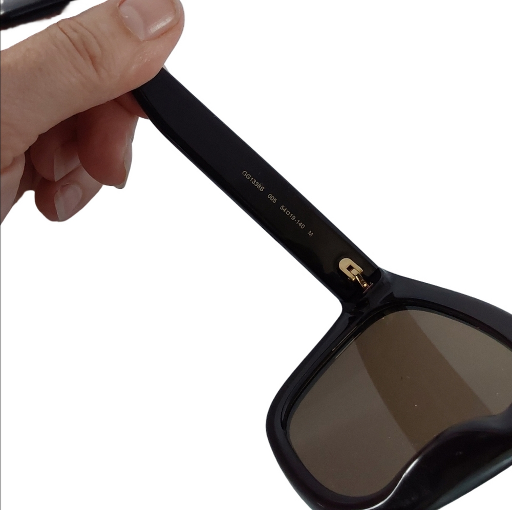 Gucci Oversized Purple Sunglasses - Picture 5 of 13